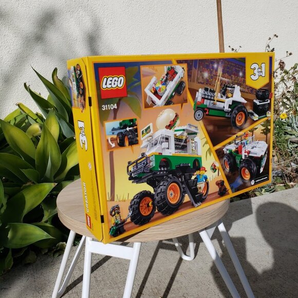RETIRED LEGO Creator 3in1 Monster Burger Truck 31104 Food Vehicle SEALED NEW 499 - Picture 11 of 15